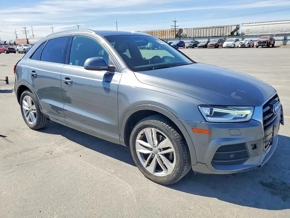 2016 AUDI Q3   