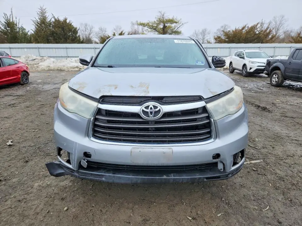 2015 TOYOTA HIGHLANDER LE  