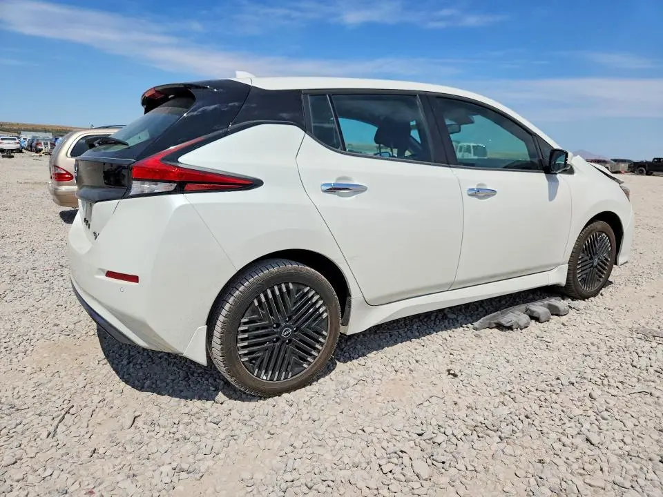 2023 NISSAN LEAF SV PLUS  