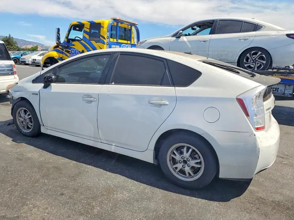 2010 TOYOTA PRIUS II  