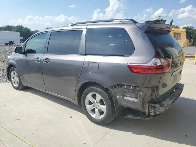 2017 TOYOTA SIENNA LE  
