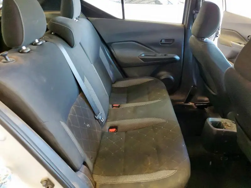 2019 NISSAN KICKS S  