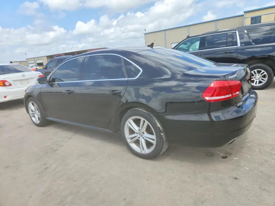 2014 VOLKSWAGEN PASSAT SE  