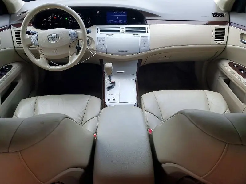 2010 TOYOTA AVALON XLS  