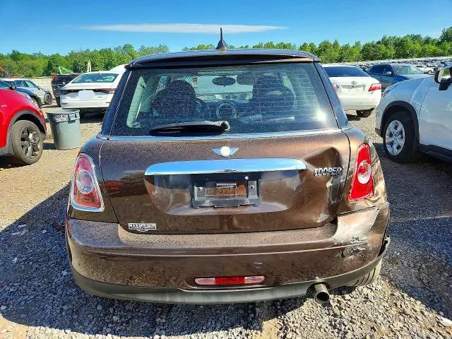 2011 MINI COOPER   