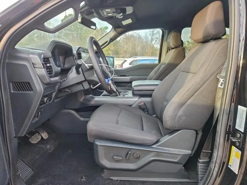 2025 FORD F150 XLT  