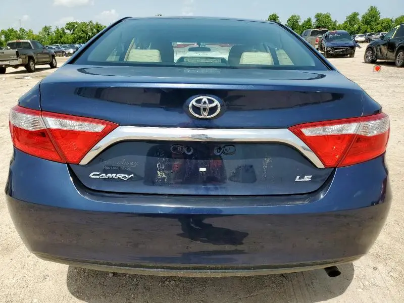 2015 TOYOTA CAMRY LE  