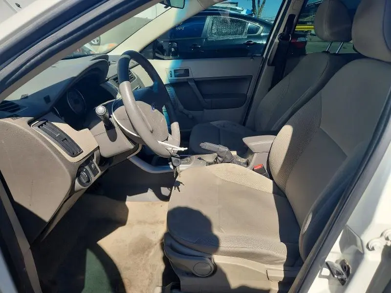2010 FORD FOCUS S  