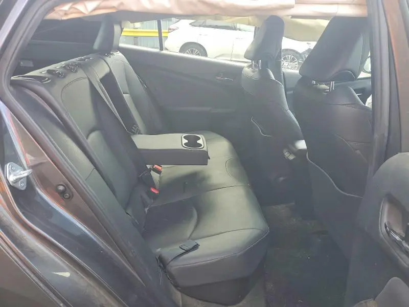 2021 TOYOTA PRIUS XLE  