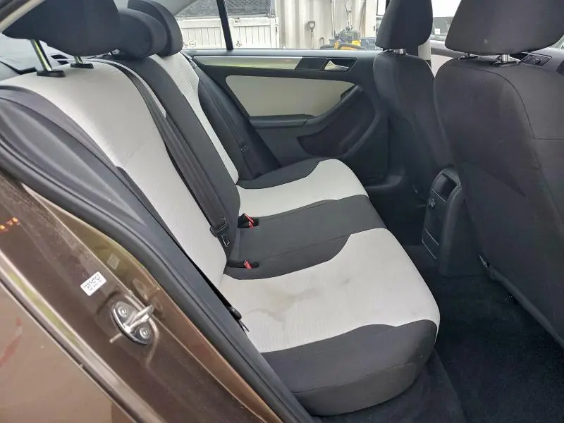 2015 VOLKSWAGEN JETTA SE  