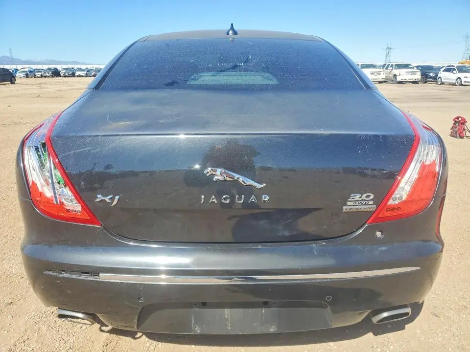 2013 JAGUAR XJ   