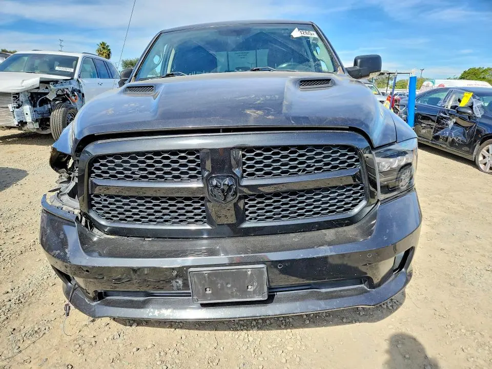 2018 RAM 1500 SPORT  