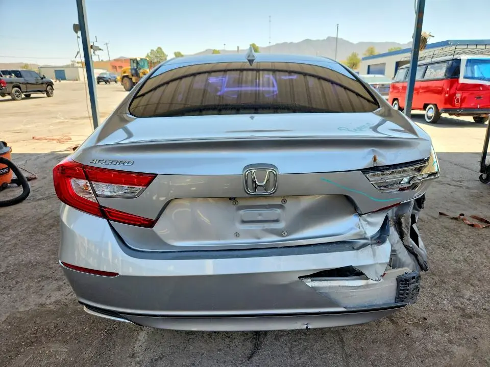 2018 HONDA ACCORD LX  