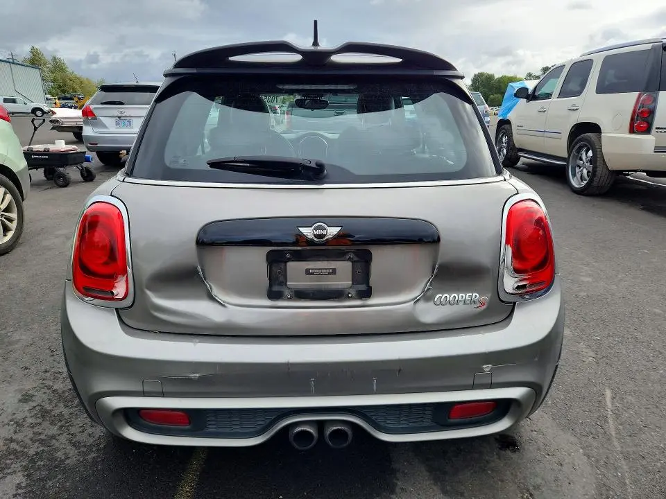 2017 MINI COOPER S  
