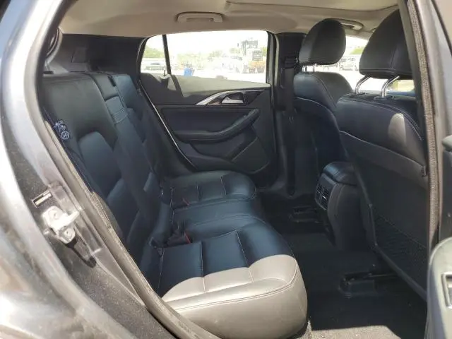 2017 INFINITI QX30 BASE  