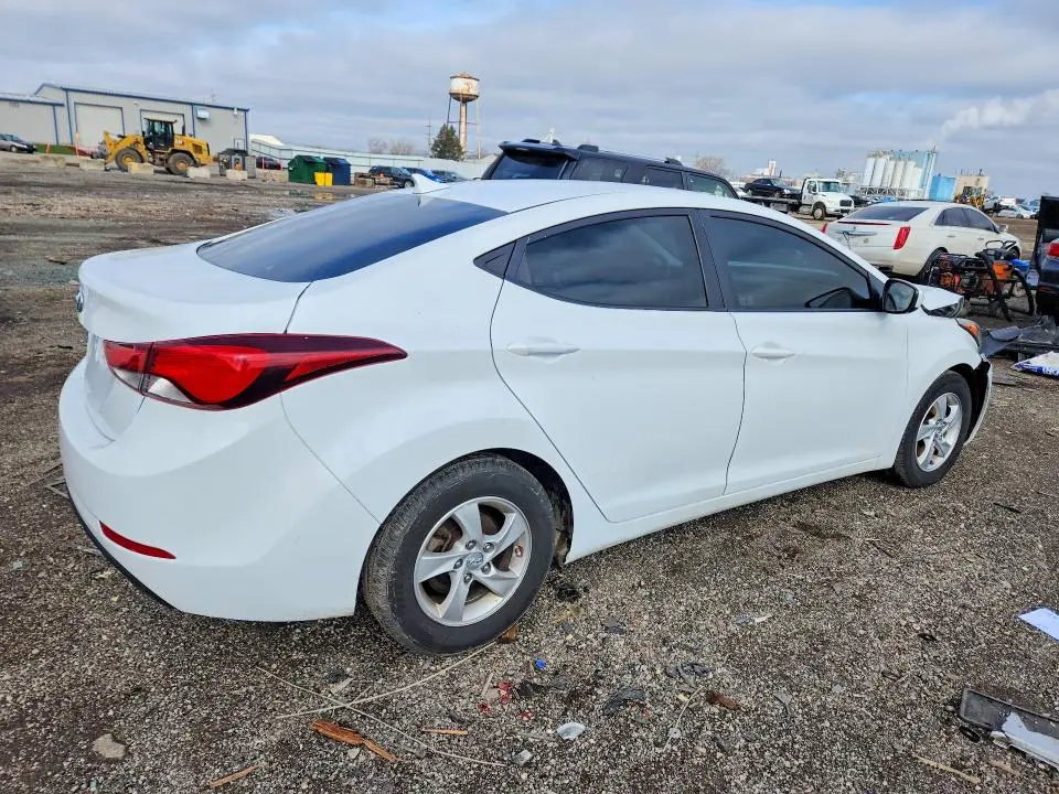 2015 HYUNDAI ELANTRA SE  