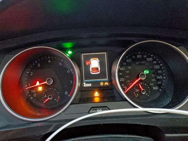 2019 VOLKSWAGEN TIGUAN SE  