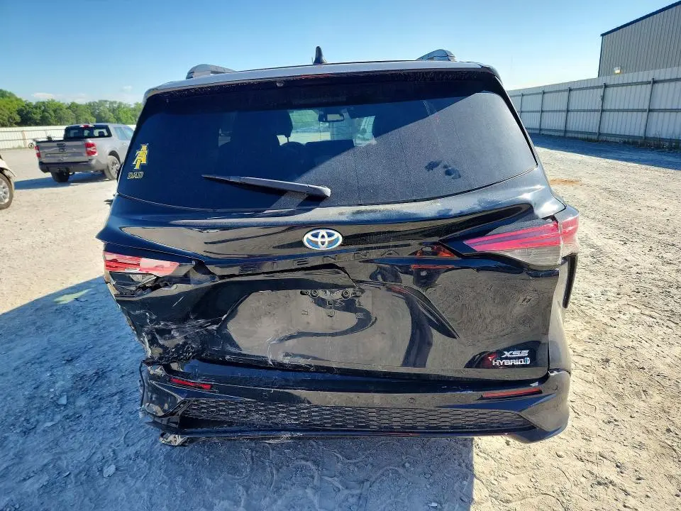 2021 TOYOTA SIENNA XSE 7-PASSENGER  