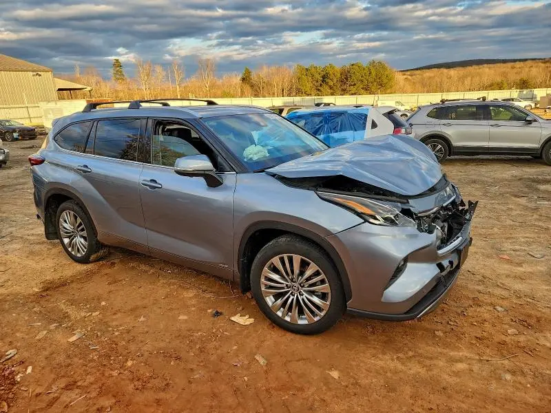 2023 TOYOTA HIGHLANDER HYBRID LIMITED  