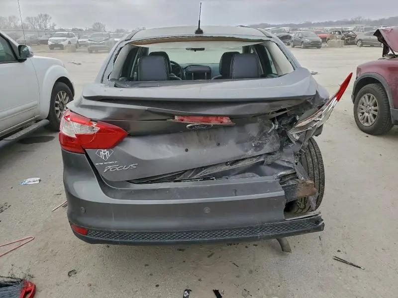 2014 FORD FOCUS TITANIUM  