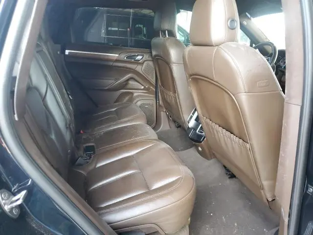 2016 PORSCHE CAYENNE S  
