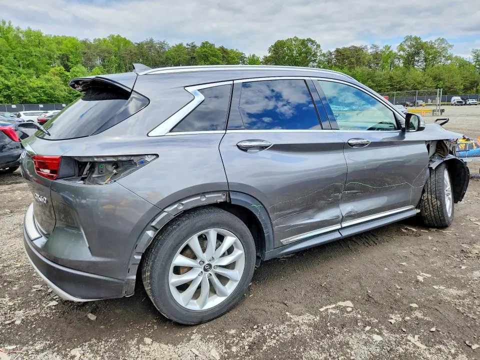 2019 INFINITI QX50 LUXE  