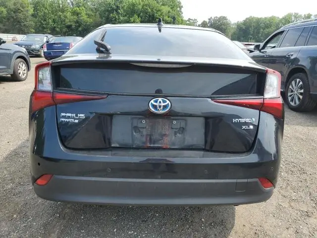 2021 TOYOTA PRIUS LE  