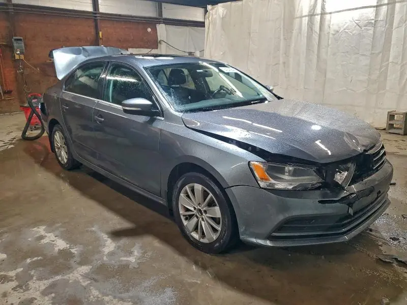 2015 VOLKSWAGEN JETTA SE  