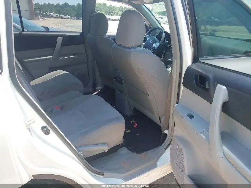 2013 TOYOTA HIGHLANDER BASE V6