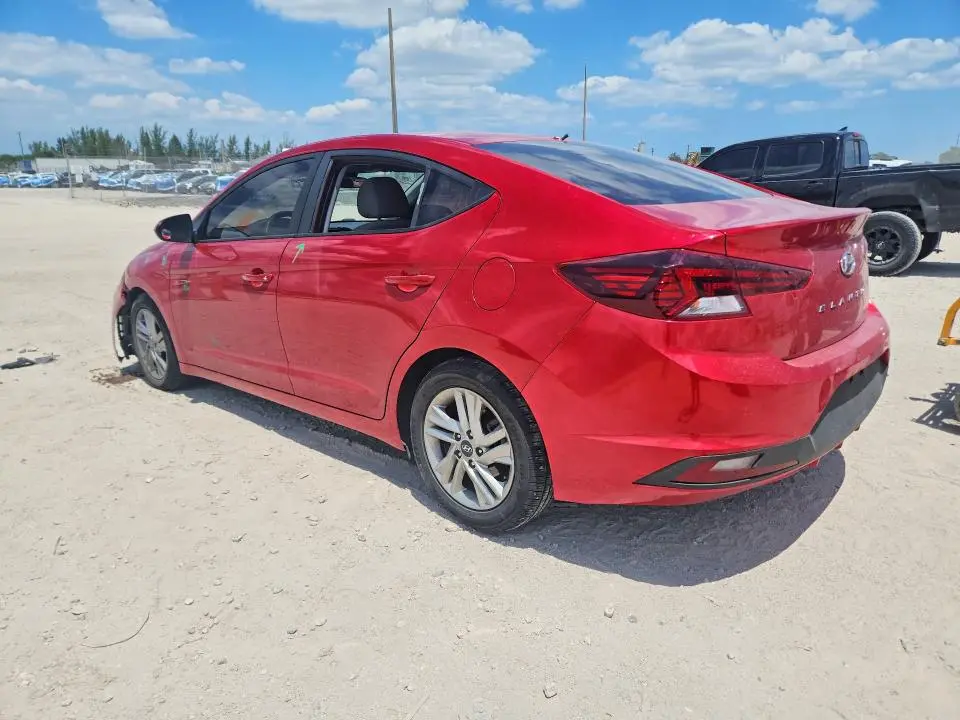 2020 HYUNDAI ELANTRA SEL  