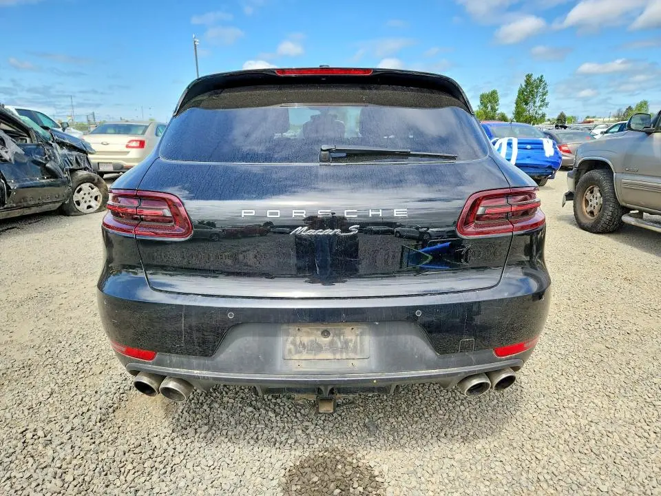 2016 PORSCHE MACAN S  