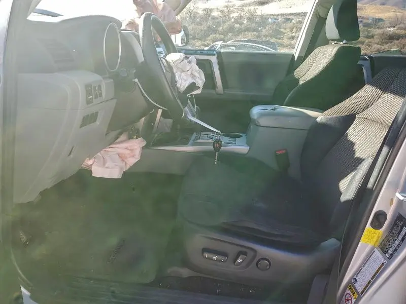 2011 TOYOTA 4RUNNER SR5  