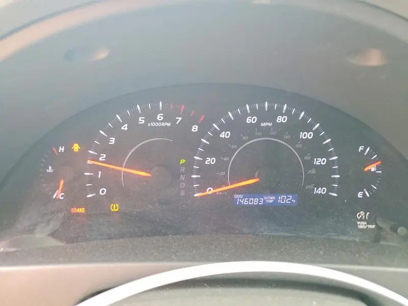 2011 TOYOTA CAMRY LE  