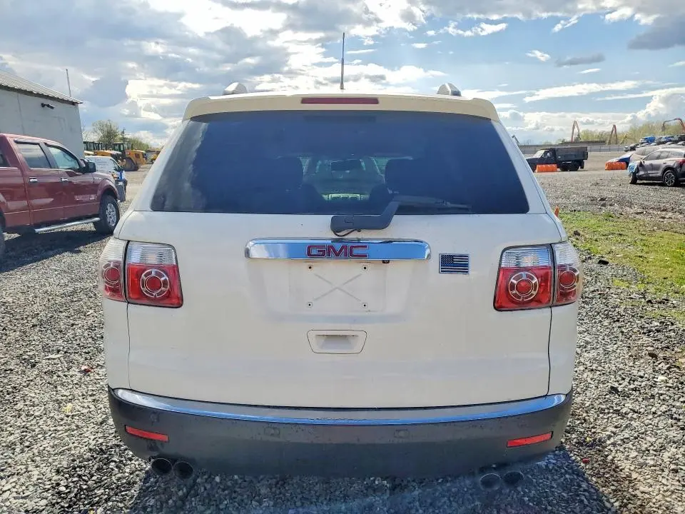 2011 GMC ACADIA SLE  