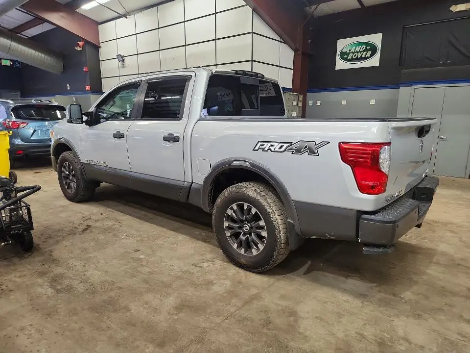 2018 NISSAN TITAN PRO-4X  