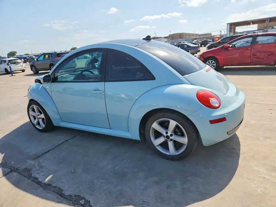 2010 VOLKSWAGEN NEW BEETLE   