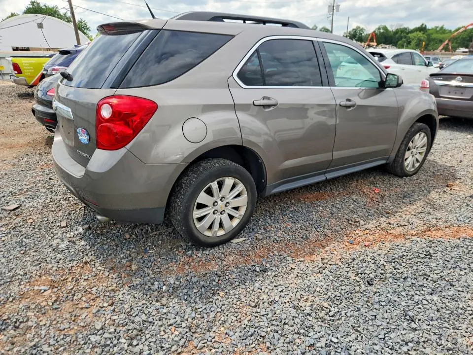 2011 CHEVROLET EQUINOX LT  