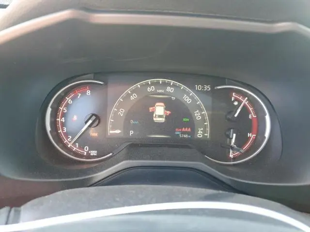 2025 TOYOTA RAV4 XLE  