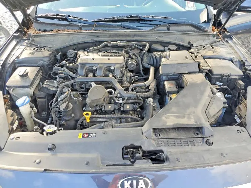 2018 KIA CADENZA PREMIUM  