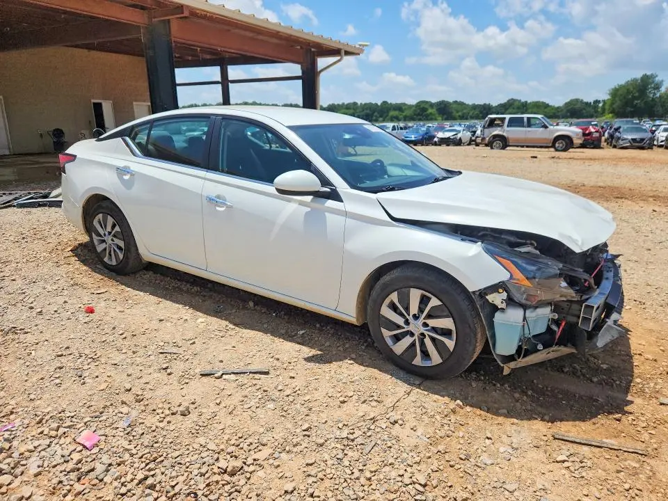 2022 NISSAN ALTIMA S  