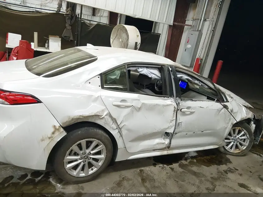 2024 TOYOTA COROLLA HYBRID LE