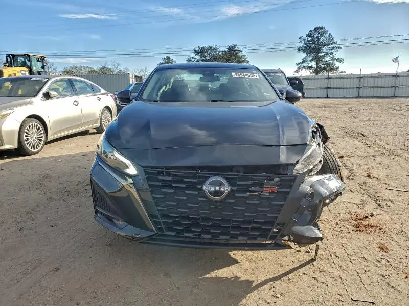 2024 NISSAN ALTIMA SR  