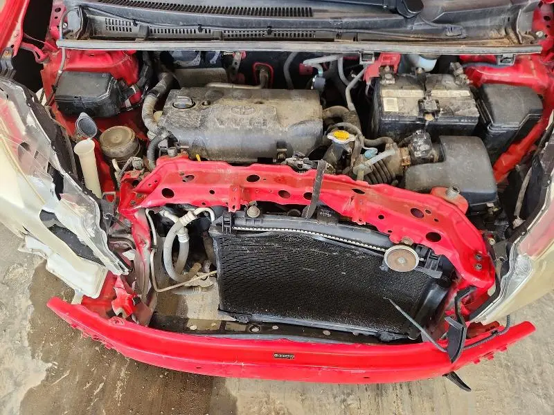 2014 TOYOTA YARIS 5-DOOR LE  