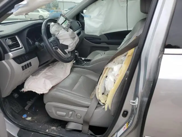 2015 TOYOTA HIGHLANDER XLE  