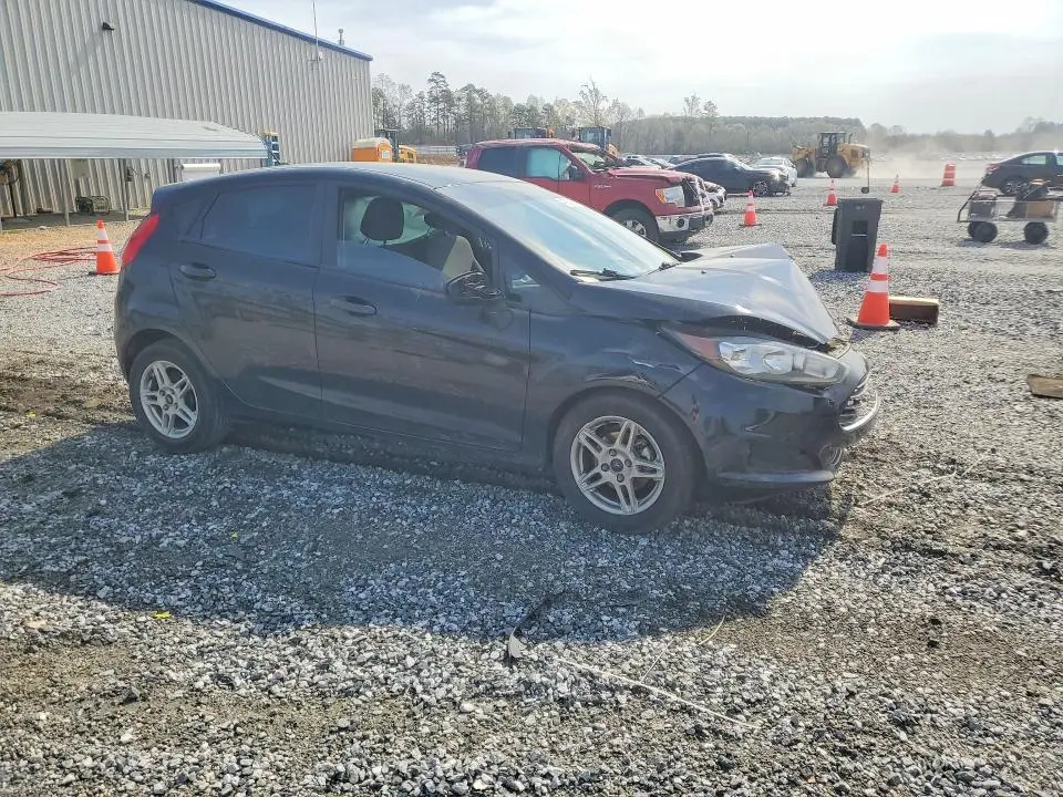 2018 FORD FIESTA SE  
