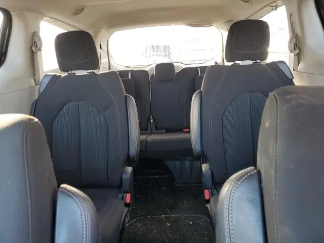 2017 CHRYSLER PACIFICA LX  