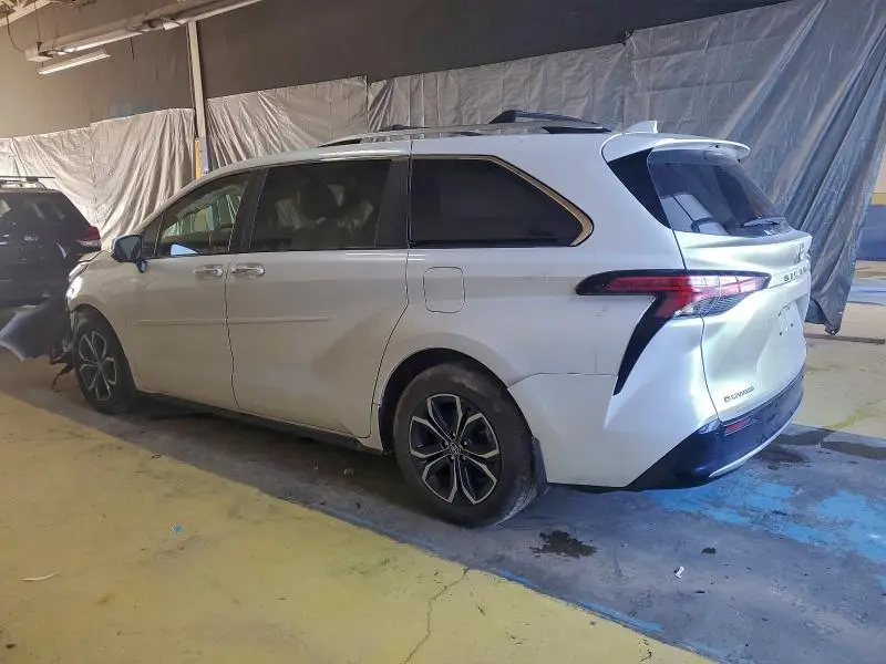 2025 TOYOTA SIENNA LIMITED  