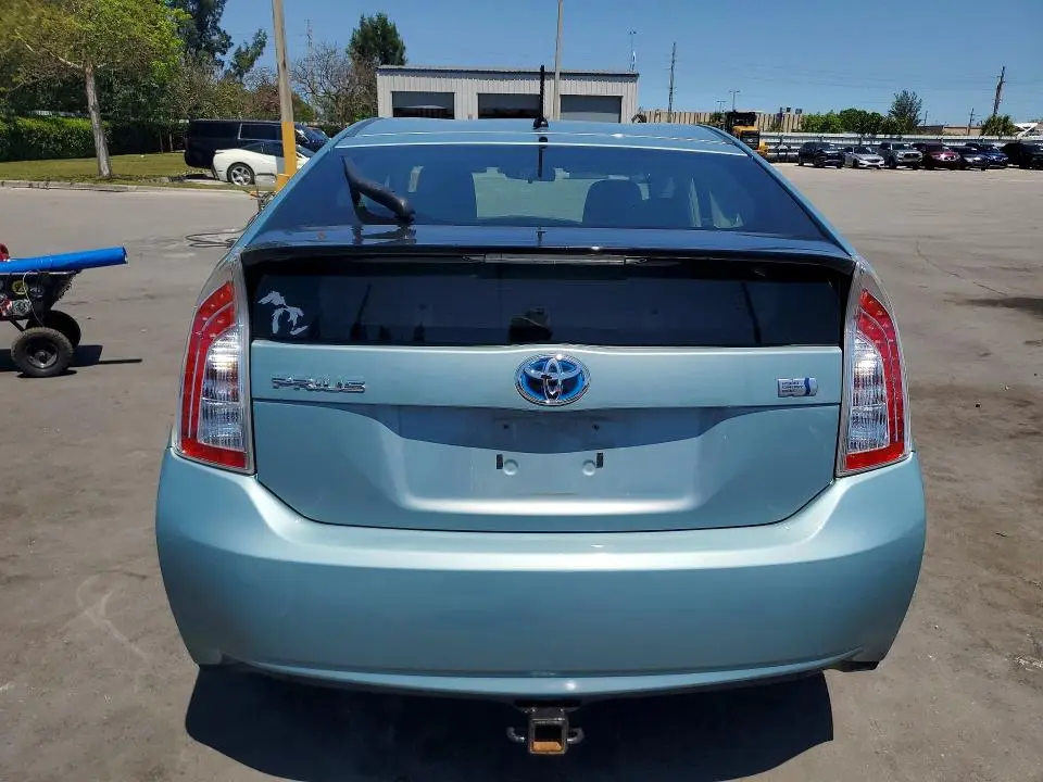2013 TOYOTA PRIUS THREE  