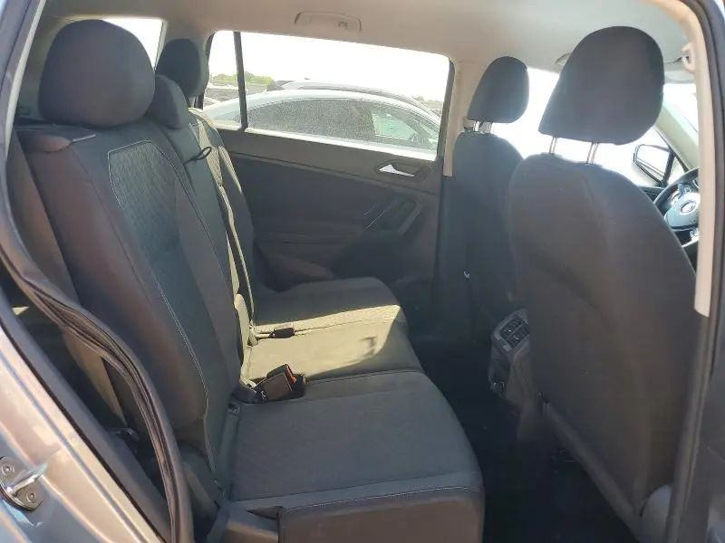 2021 VOLKSWAGEN TIGUAN S  