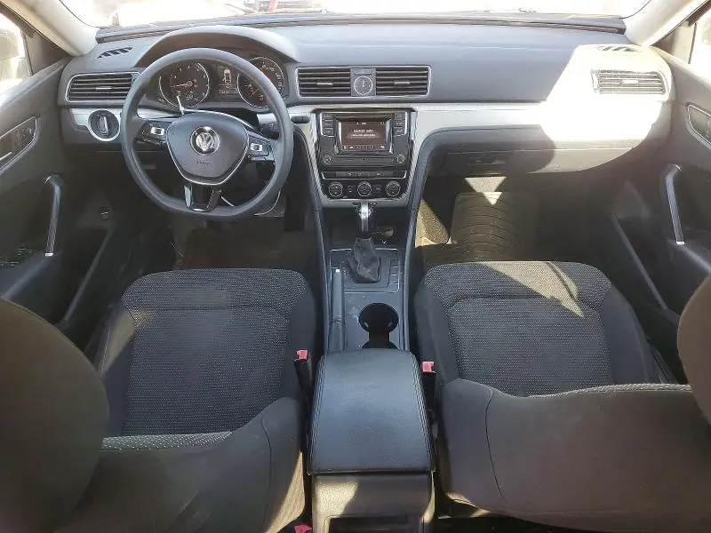 2017 VOLKSWAGEN PASSAT S  